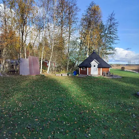 Gaeststuga Och Bastu Nyaraló *