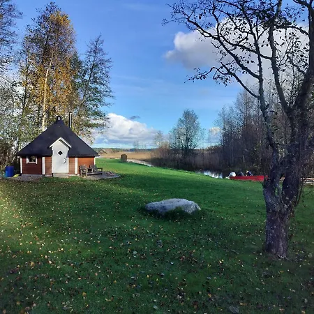 Gaeststuga Och Bastu * Oravais