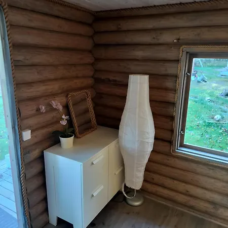 Ferienhaus Gaeststuga Och Bastu